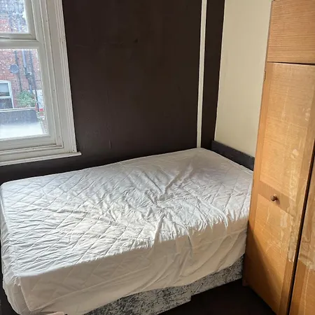 4 Bedroom House On The Doorstep Of Teeside Uni 아파트