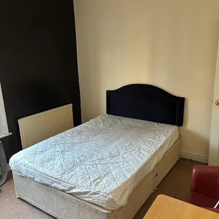 4 Bedroom House On The Doorstep Of Teeside Uni 아파트 미들즈브러